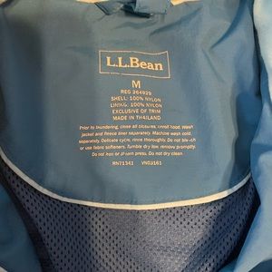 L.L.Bean Blue rain jacket size medium